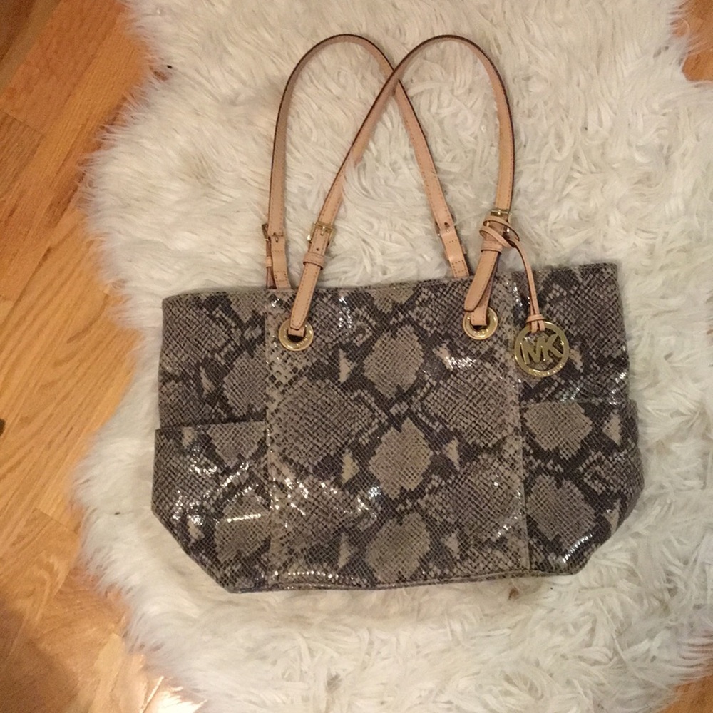Michael Kors tote